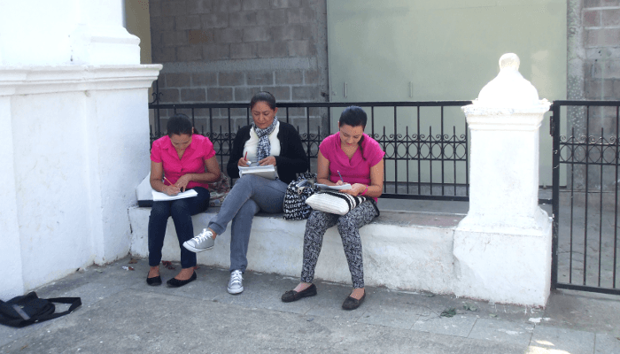 Estudiante durante la observacion participante